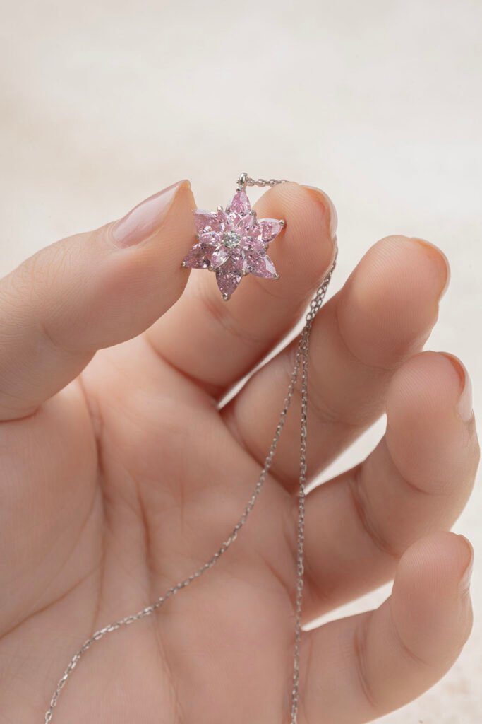 Lila Taşlı Lotus Çiçeği 925 Ayar Gümüş Kolye | 18 Ayar Vermeil Premium Beyaz Altın Kaplama