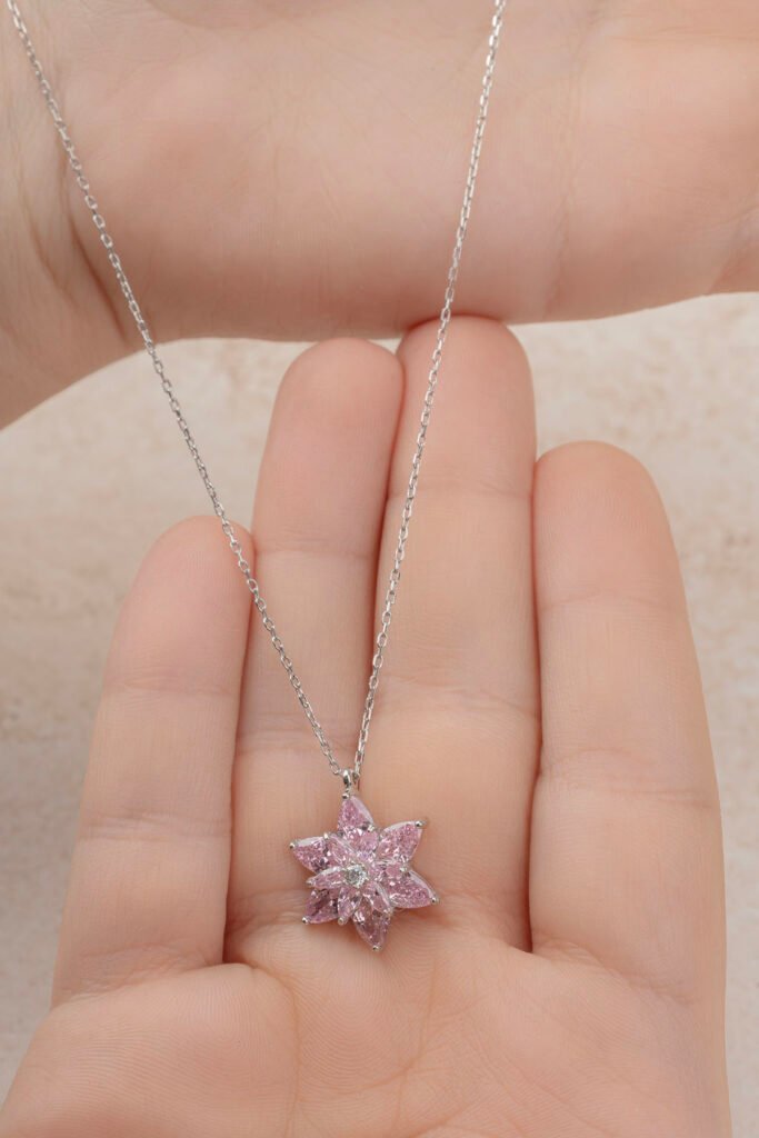 Lila Taşlı Lotus Çiçeği 925 Ayar Gümüş Kolye | 18 Ayar Vermeil Premium Beyaz Altın Kaplama