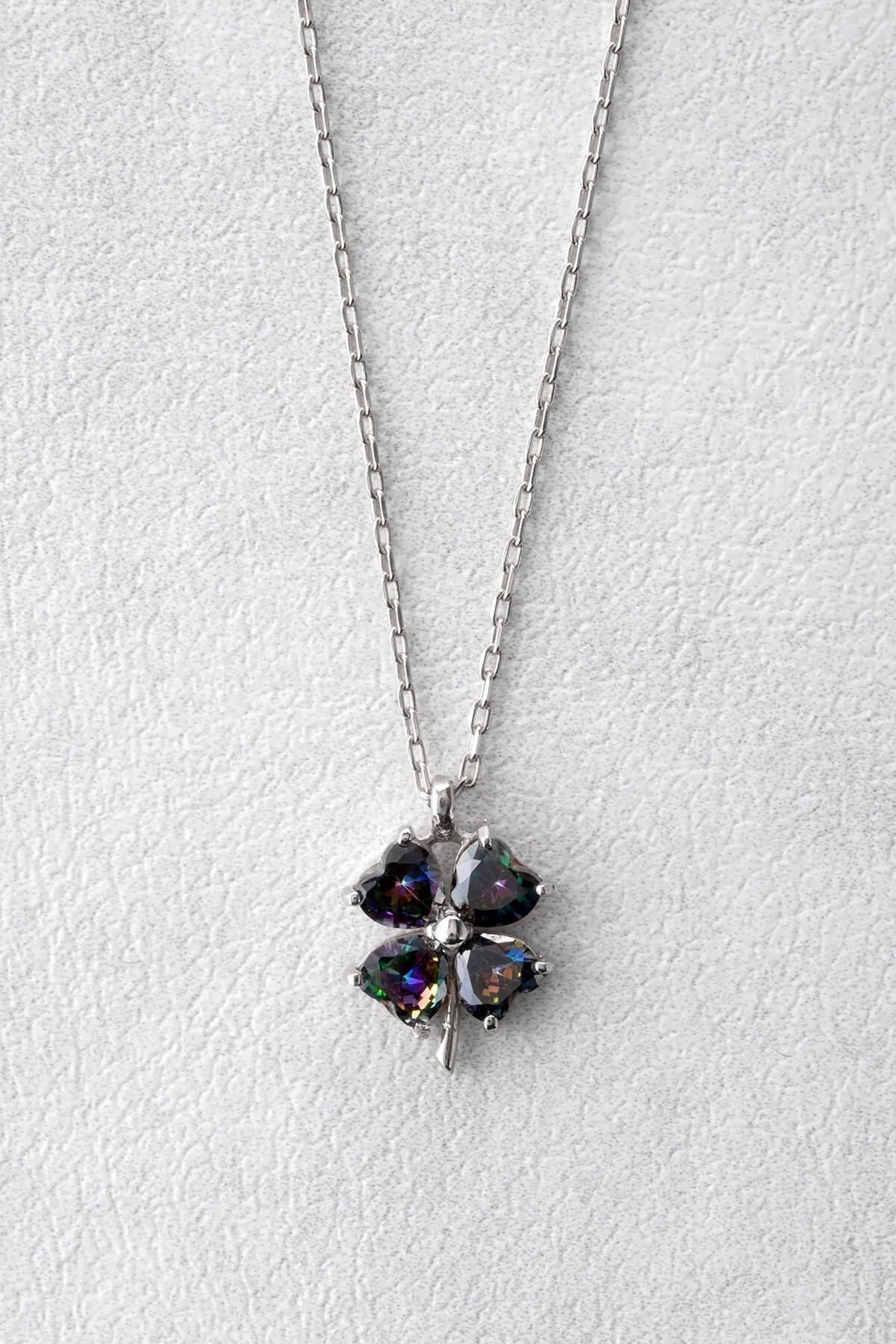 Jewelmim Mistik Taşlı 4 Yapraklı Yonca Beyaz Altın Kaplama Gümüş Kolye, şık gümüş kolye modelleri, sevgiliye gümüş kolye hediyesi