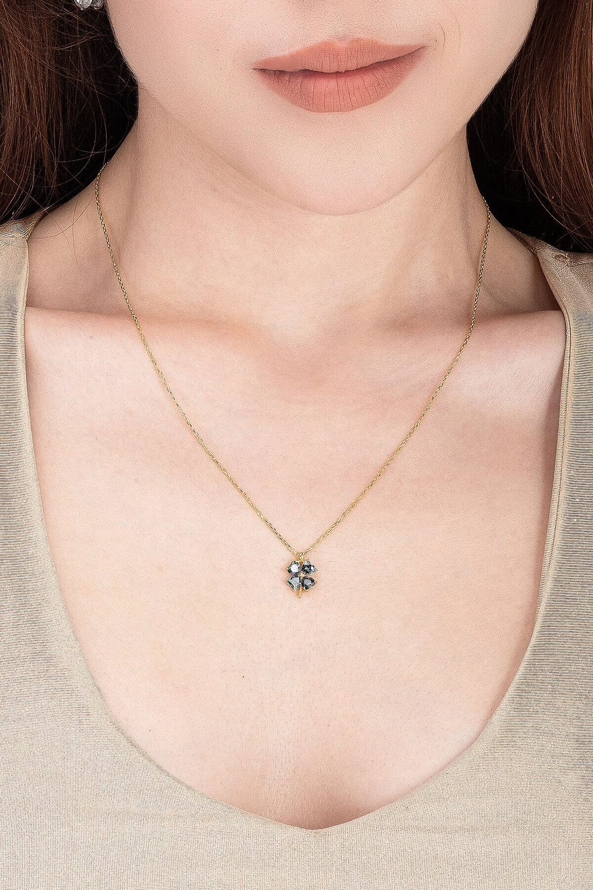 Jewelmim Mistik Taşlı 4 Yapraklı Yonca Sarı Altın Kaplama Gümüş Kolye Görünüm Detay Çekimi, doğum günü gümüş kolye hediyesi, özel tasarım gümüş kolyeler