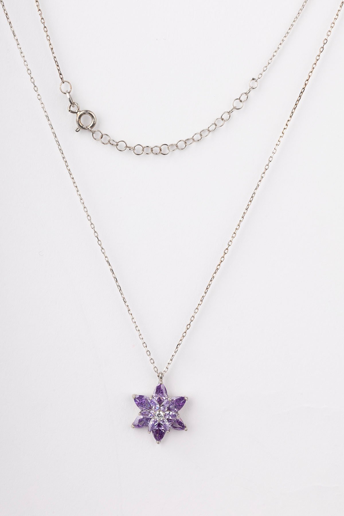 Jewelmim Mor Taşlı Lotus Çiçeği Beyaz Altın Kaplama Gümüş Kolye, şık gümüş kolye modelleri, sevgiliye gümüş kolye hediyesi