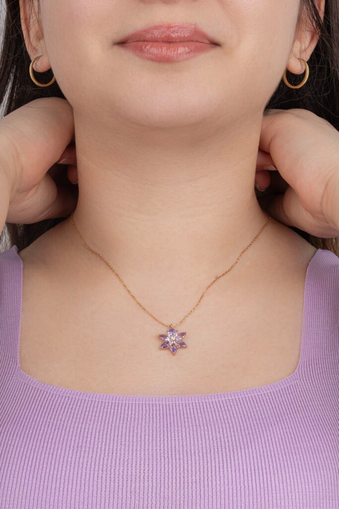 Mor Taşlı Lotus Çiçeği 925 Ayar Gümüş Kolye | 18 Ayar Vermeil Premium Sarı Altın Kaplama