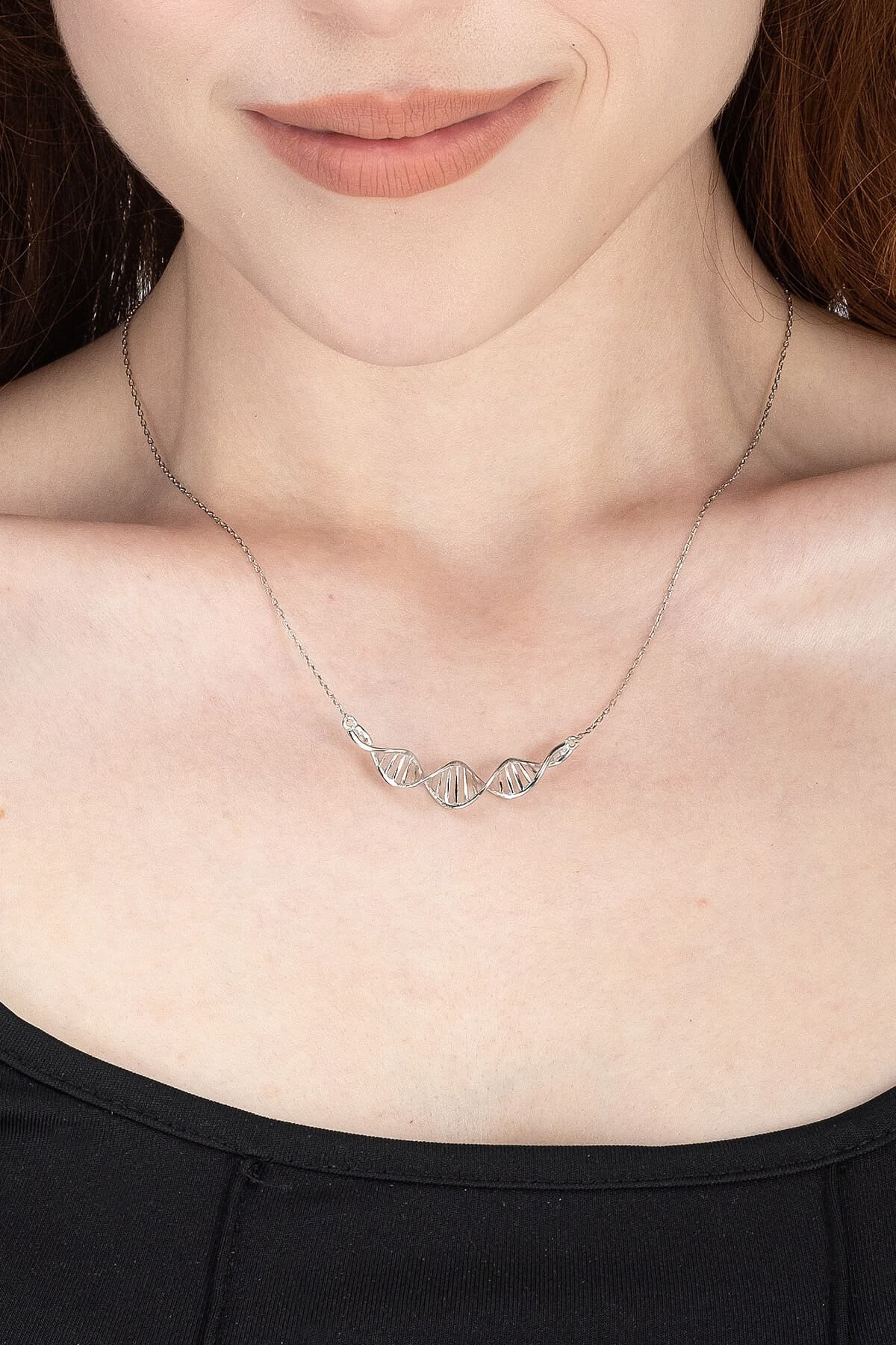 Jewelmim Sonsuz Bağ DNA Beyaz Altın Kaplama Gümüş Kolye Görünüm Detay Çekimi, doğum günü gümüş kolye hediyesi, özel tasarım gümüş kolyeler