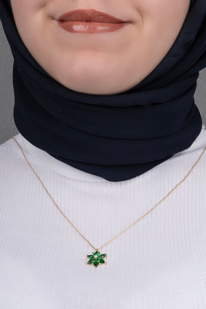 Yeşil Taşlı Lotus Çiçeği 925 Ayar Gümüş Kolye | 18 Ayar Vermeil Premium Sarı Altın Kaplama